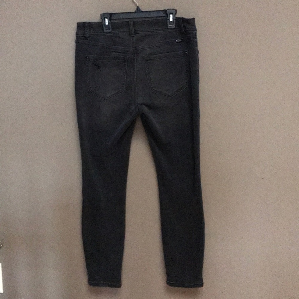 Jeans - Picture 2 of 5